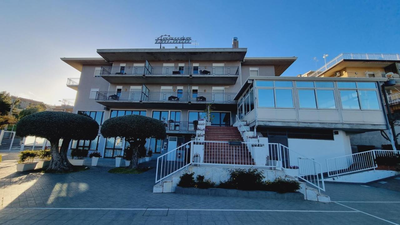 Hotel Lachea Aci Trezza Εξωτερικό φωτογραφία