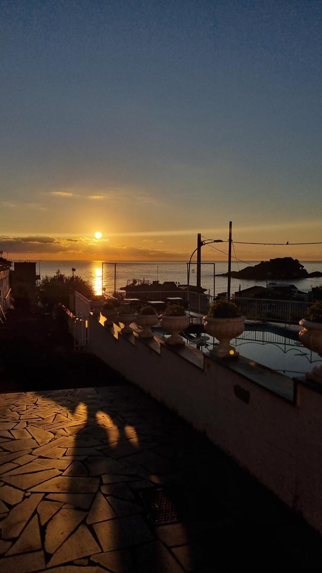 Hotel Lachea Aci Trezza Εξωτερικό φωτογραφία
